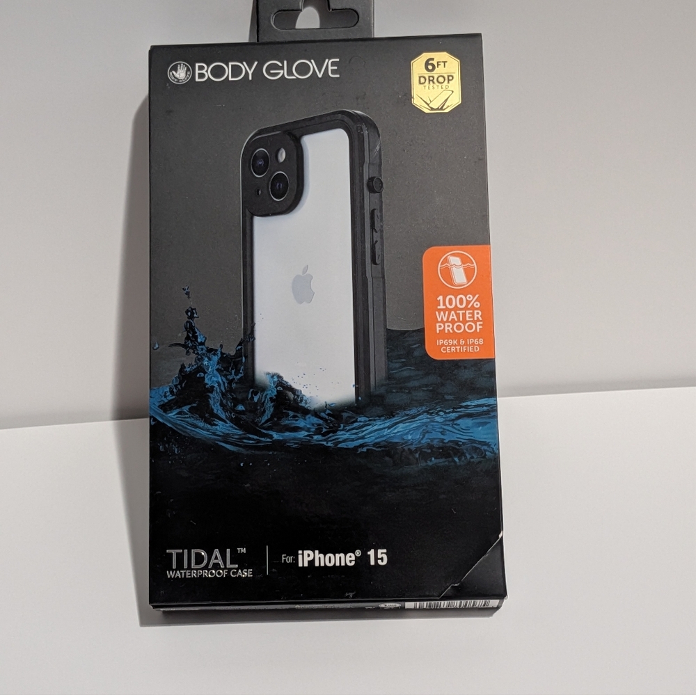 Full body case for iPhone 15 clear with black edges